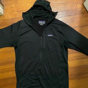 Patagonia R1 half zip hoody